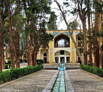 آب‌نما در باغ‌های ایرانی